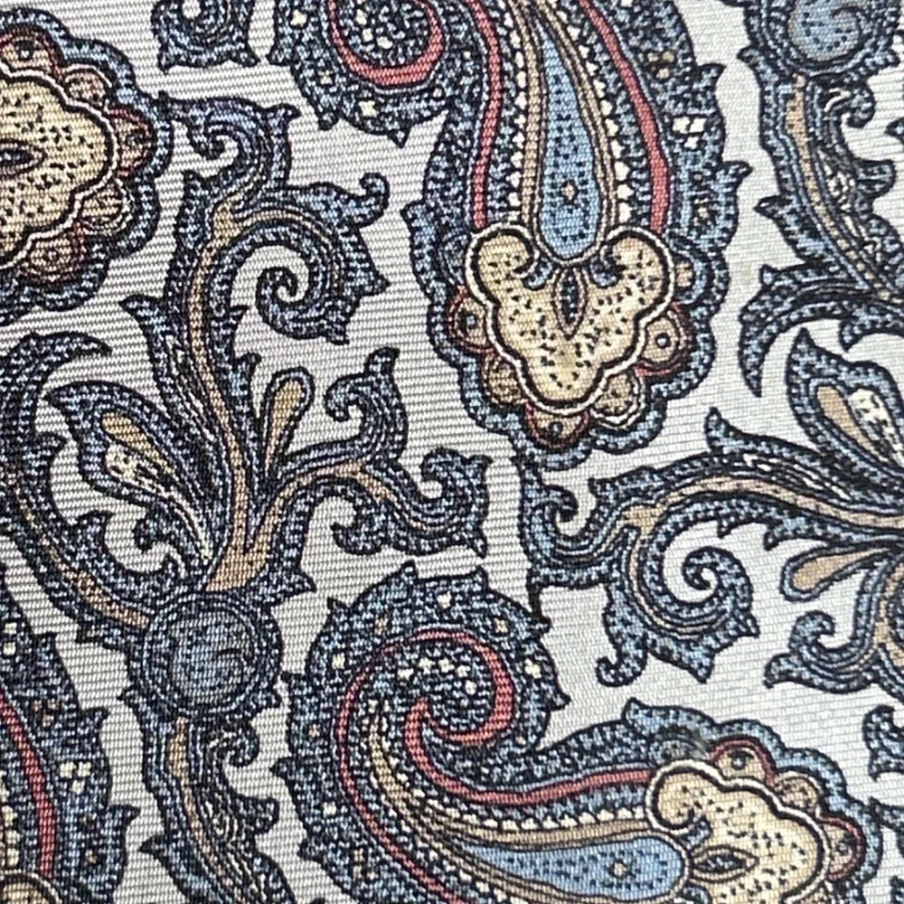 Christopher Hayes Paisley Silk Tie‎ Gray Blue Pink Gold W